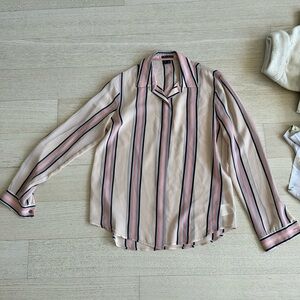 Theory 100% silk shirt worn once size P